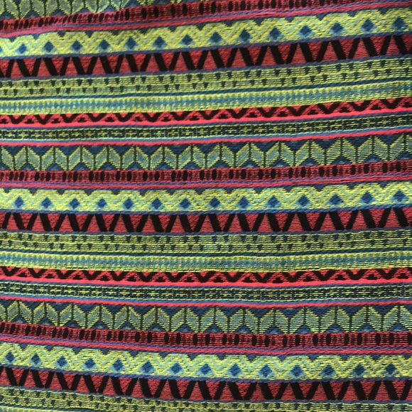 NWT Blue Rain Aztec patterned skirt ▪️sz M - Picture 8 of 8